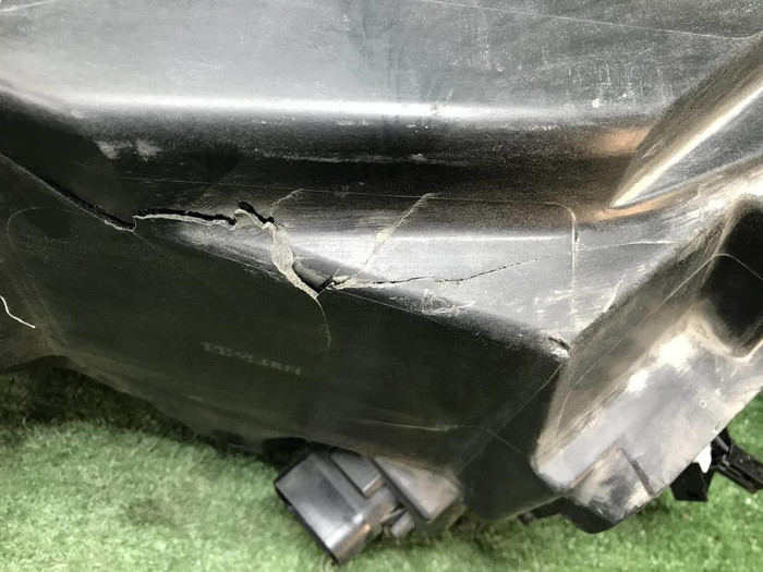 Битая Фара левая Mercedes GLC X253 (2019-2022) LED