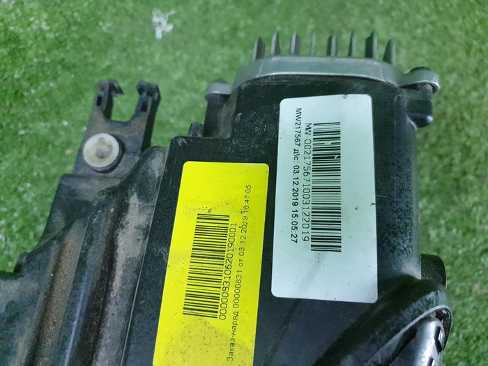 Фара левая Audi A4 B9 (2015-2020) LED