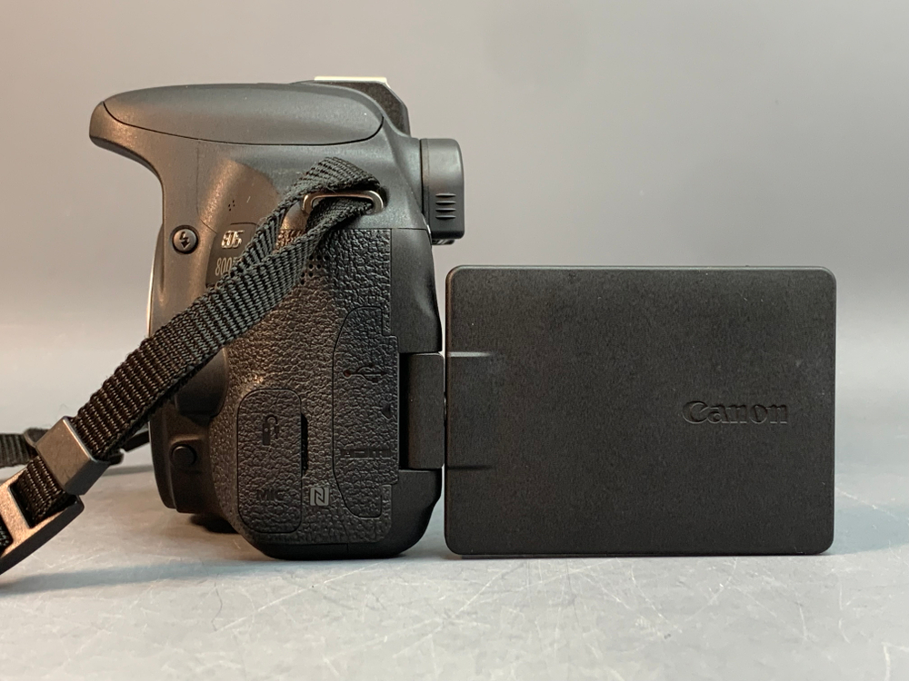 Canon 800D Kit 18-55mm IS STM 3.100 кадров