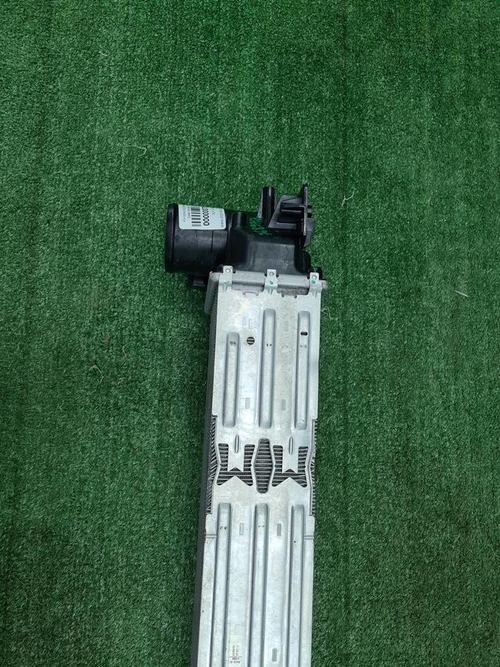 Интеркулер Geely Monjaro (2021-н.в.)