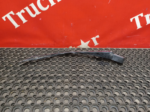 Поводок стеклоочистителя 2023г.