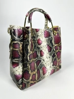 Женская розово-коричневая сумка из натуральной кожи с тиснением питон