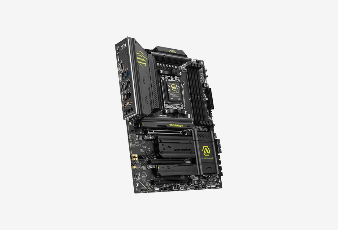 MAG X870 TOMAHAWK WIFI_03251003120429