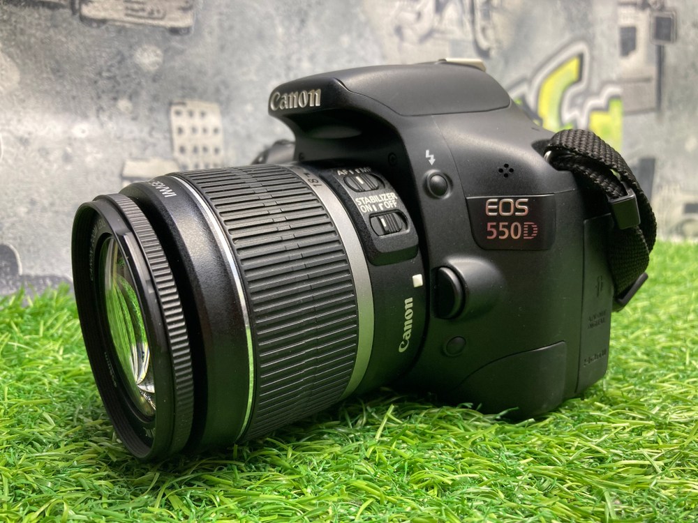 Canon 550D + 18-55mm 3.5-5.6 IS 3.500 кадров