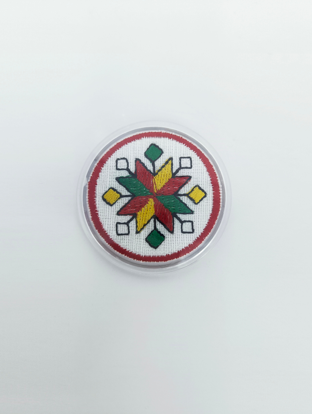 Знак-оберег с вышивкой