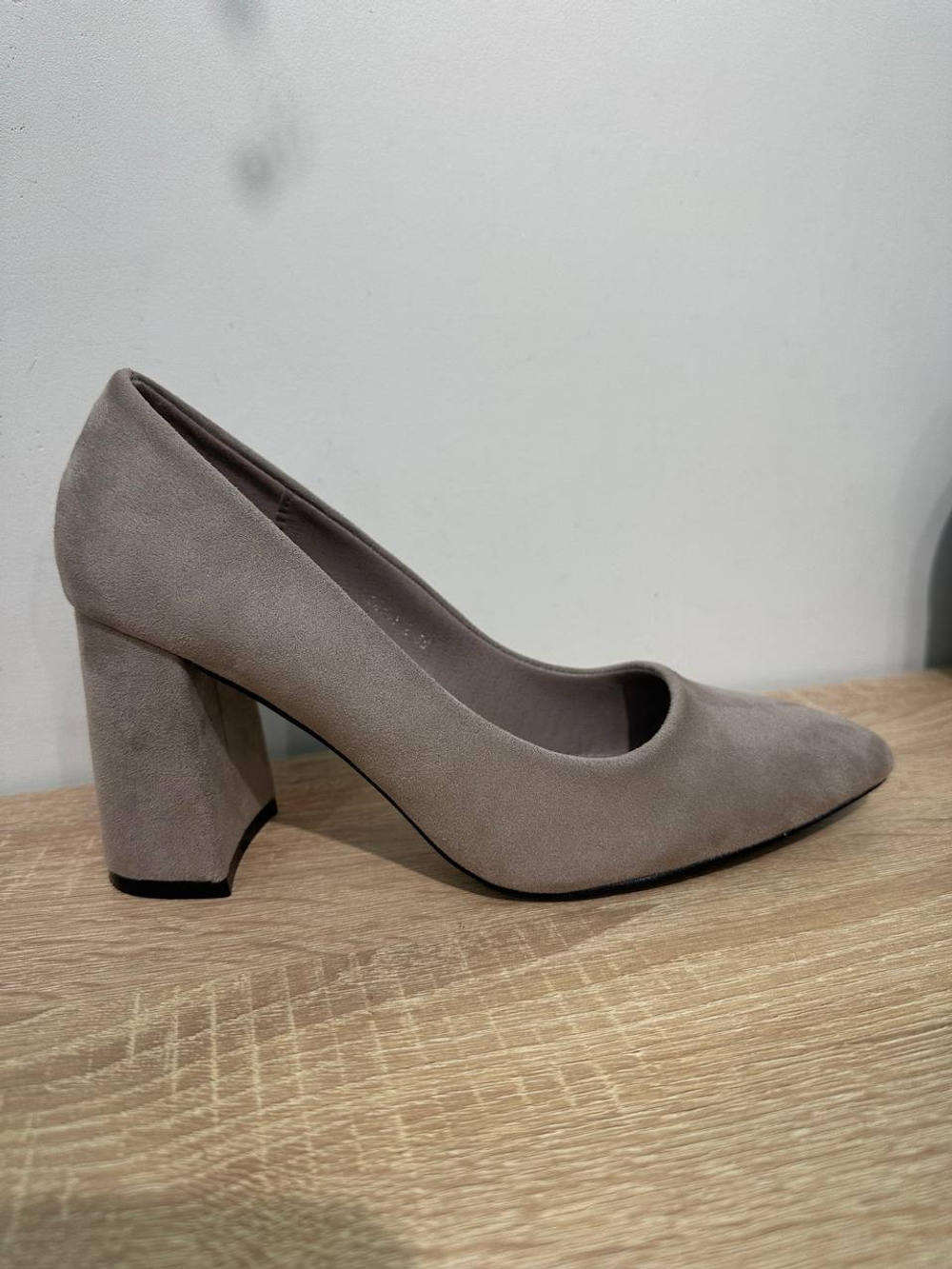 Туфли из эко замши