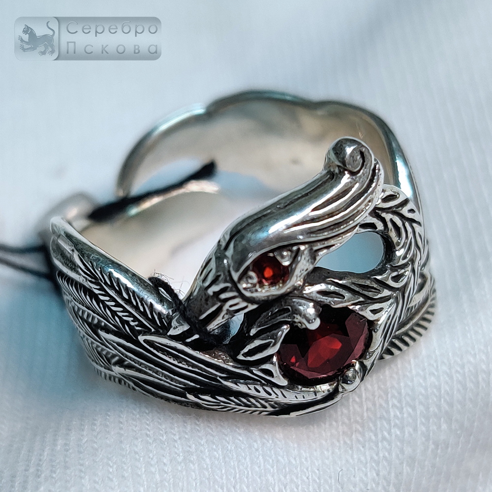 Кольцо "Цапля" с гранатом
