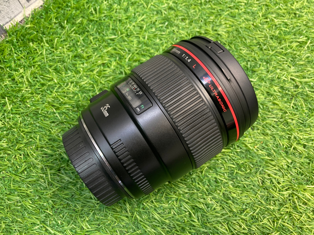 Canon EF 35mm 1.4L USM