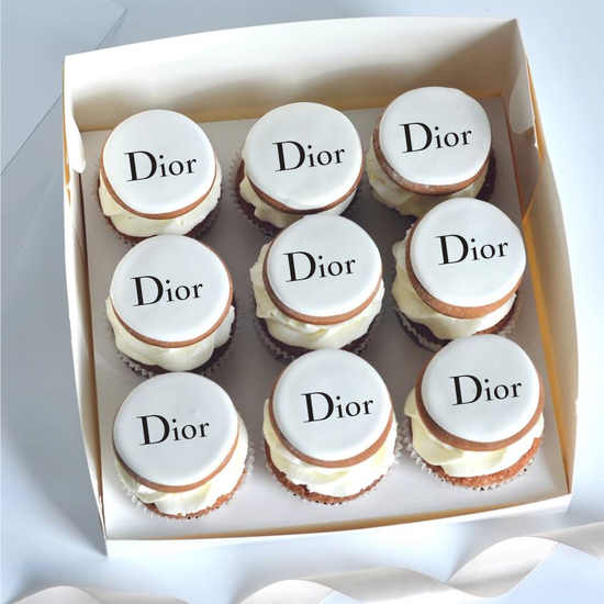 Капкейки с логотипом, упаковка на 9 шт, печать на прянике