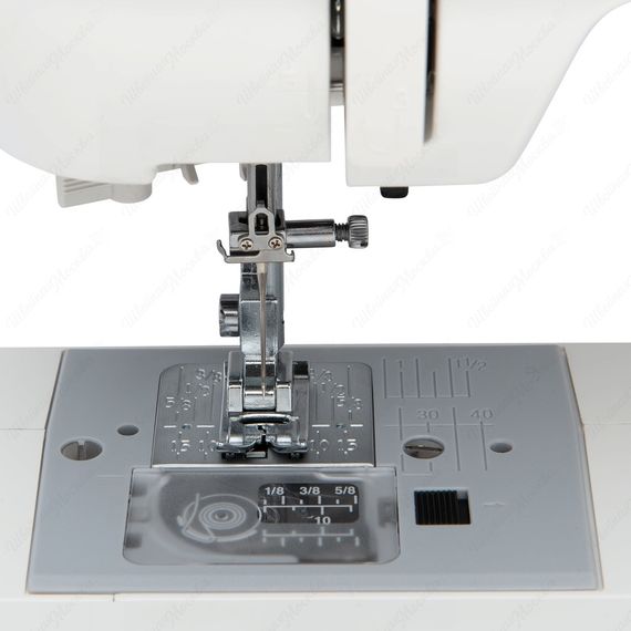 Швейная машина Janome C30