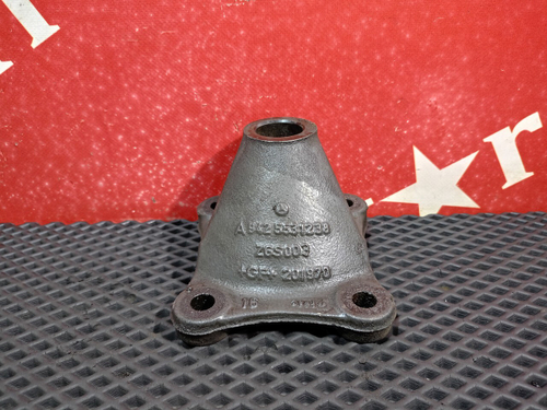 Кронштейн цилиндра подъёма кабины