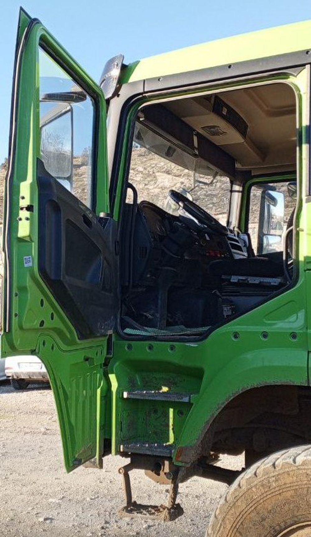 Shacman (Shaanxi) SX* 6x6 Самосвал SX32586V385 (Дизельный, 11,6 л, 423 л.с., МТ)