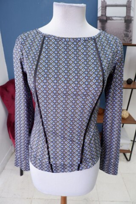 Джемпер стильный 42 размер