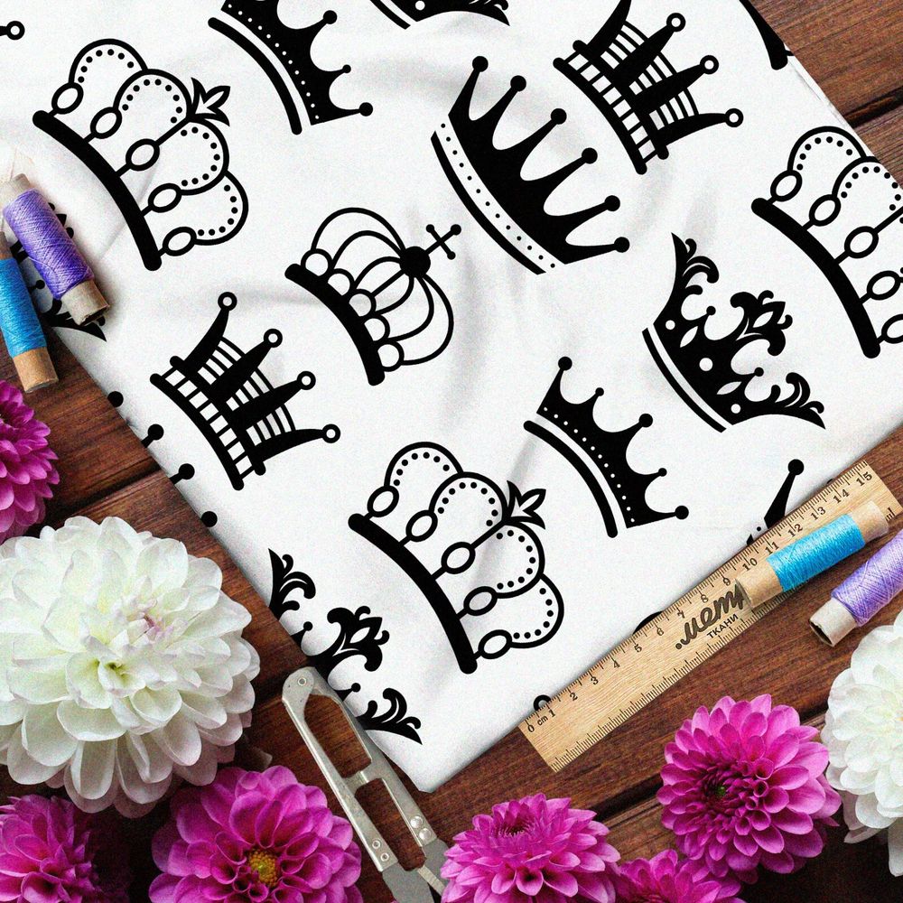 Ткань футер 2-х нитка чёрные короны на бежевом фоне