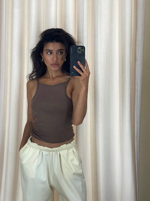 Майка из рибаны на бретелях brwn