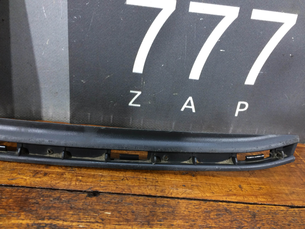 Накладка решетки радиатора Kia Sportage 4 18-22 Б/У Оригинал 86353F1600