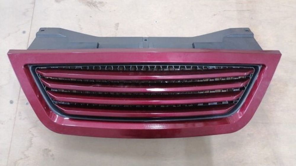 Облицовка радиатора Daewoo Nexia N150 Вишневая (74U) (NBN)