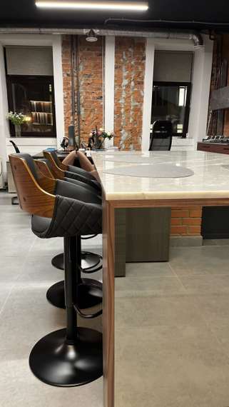 Регулируемый барный стул Jax 63-83 см