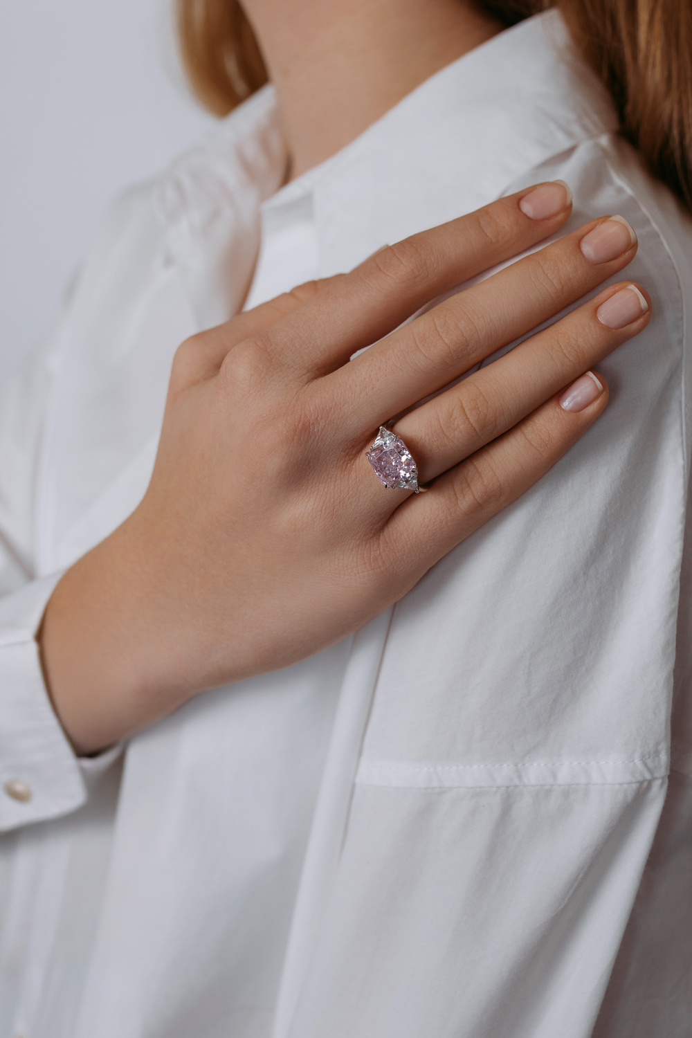 Кольцо с крупным розовым цирконием