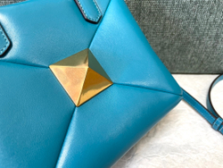 Valentino One Stud Bag 18 cm