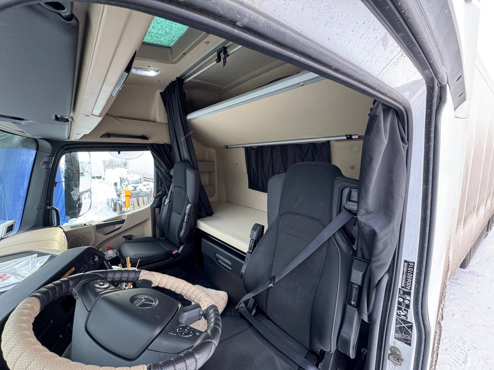 Mercedes-Benz ACTROS 4x2 Седельный тягач 1853 (Дизельный, 12,8 л, 531 л.с., АТ)