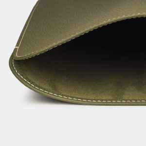 Чехол для MacBook 13-14' и документов из кожи теленка зеленого цвета