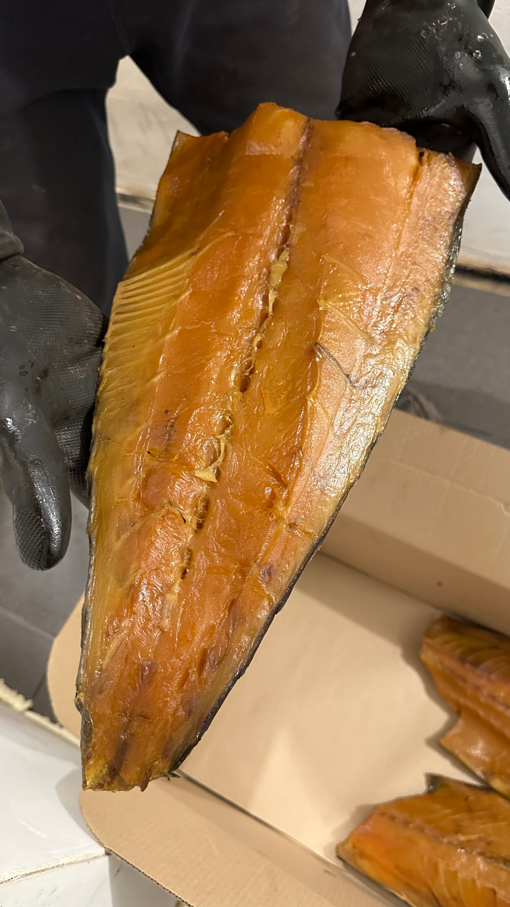 Осетр байкальский холодного копчения 100г