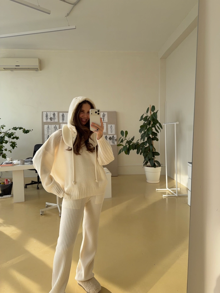 СВИТЕР АНИТ МОЛОЧНЫЙ