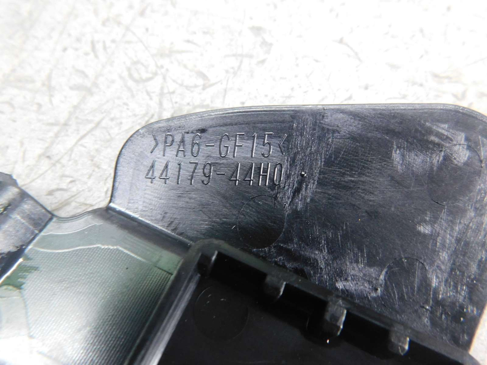 Крепление правое Suzuki Gladius SFV400 VK58A 44179-44H0