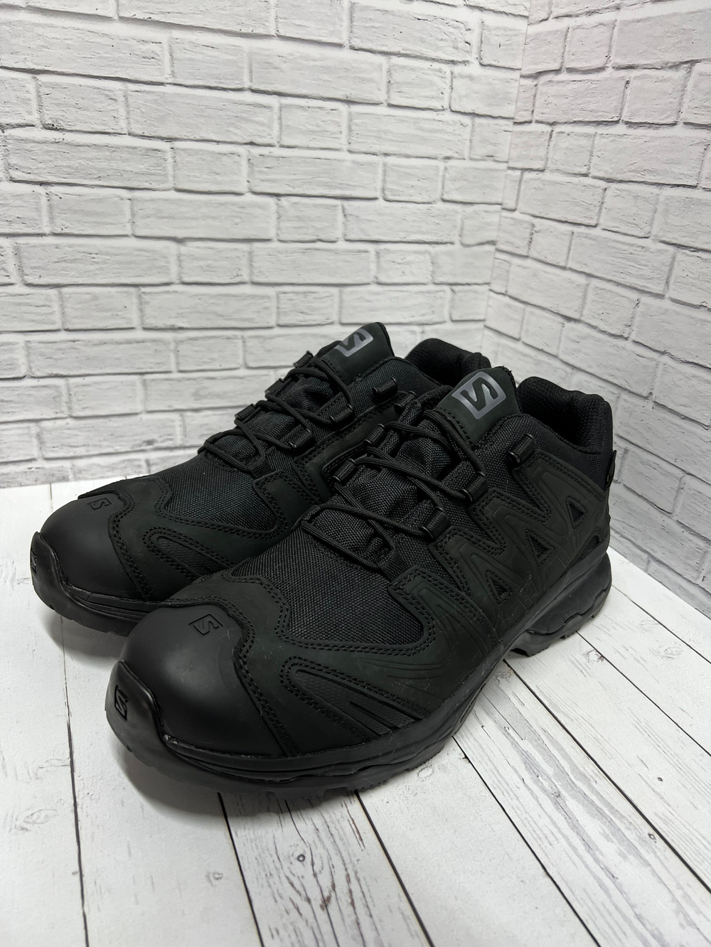 Кроссовки Salmon / чёрный