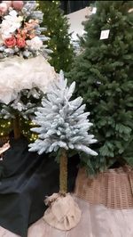 Заснеженная елка на ножке «Иветта» (Литая хвоя) от 1.1 м до 2,4 м
