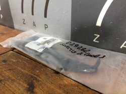 Кронштейн крыла правого Hyundai Solaris 2 Новый Оригинал 64568F9000