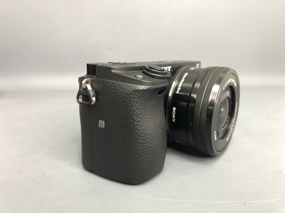 Sony A6400 kit 16-50mm 1.700 кадров