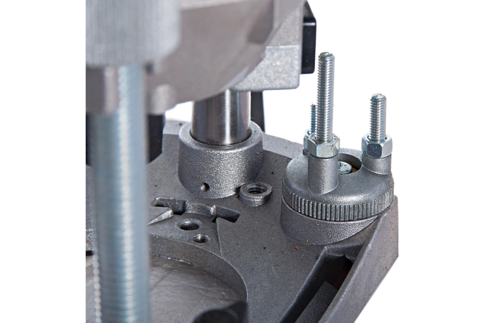 Фрезер DeWalt DW624