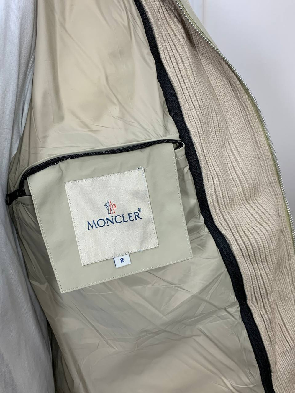 Пуховик Moncler