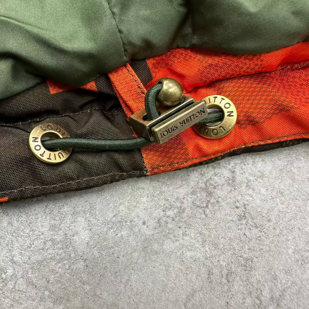 Пуховик Louis Vuitton