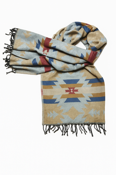 Палантин теплый с орнаментом Навахо