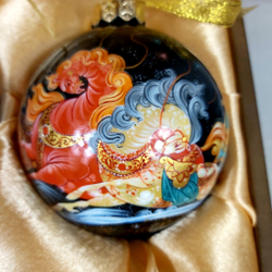Сувенирный набор из 4-х новогодних шаров и верхушки с ручной росписью Палех "Сказки"