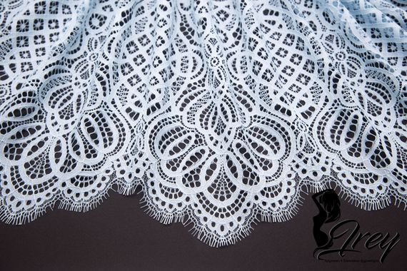 01-58 Кружево шантильи 25 см, голубой 051