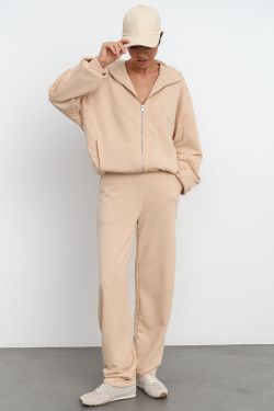 Джоггеры бананы без начеса из премиум футера ванильного цвета