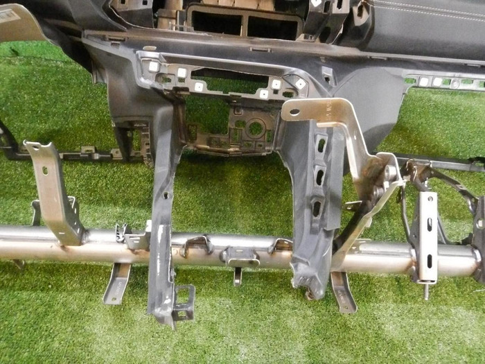 Торпедо Peugeot 3008 2 (2016-н.в.)