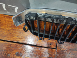 Решетка радиатора левая BMW 3-Series (F30) 11-16 Б/У Оригинал 51137405835