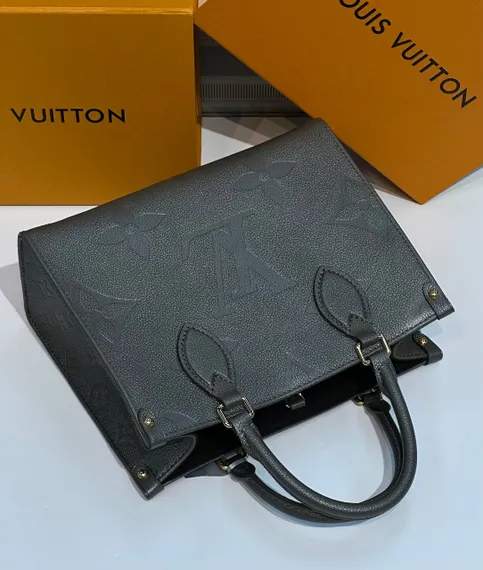 Сумка Louis Vuitton Onthego PM Серый