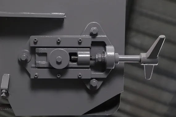 Полуавтоматический ленточнопильный станок SHC-28SA-ML, SMTG