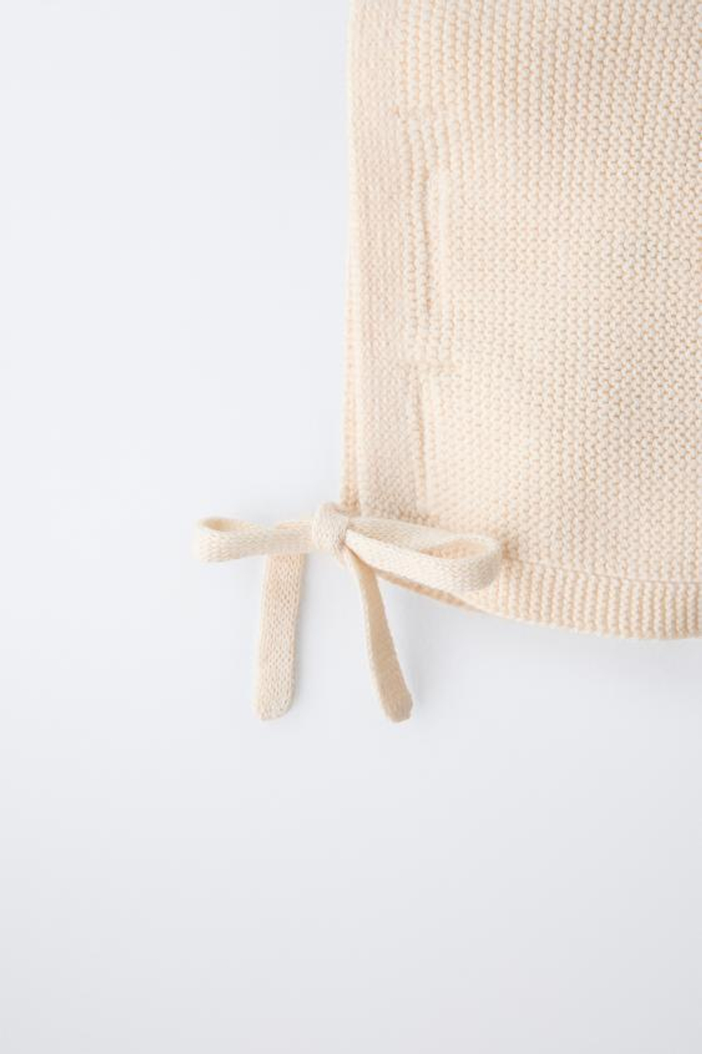 ZARA ТРИКОТАЖНЫЙ ЧЕПЧИК, КРЕМОВЫЙ