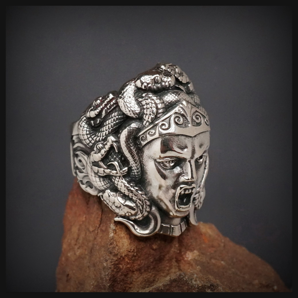 Кольцо "Медуза Горгона" мельхиор , 16 - 18 р