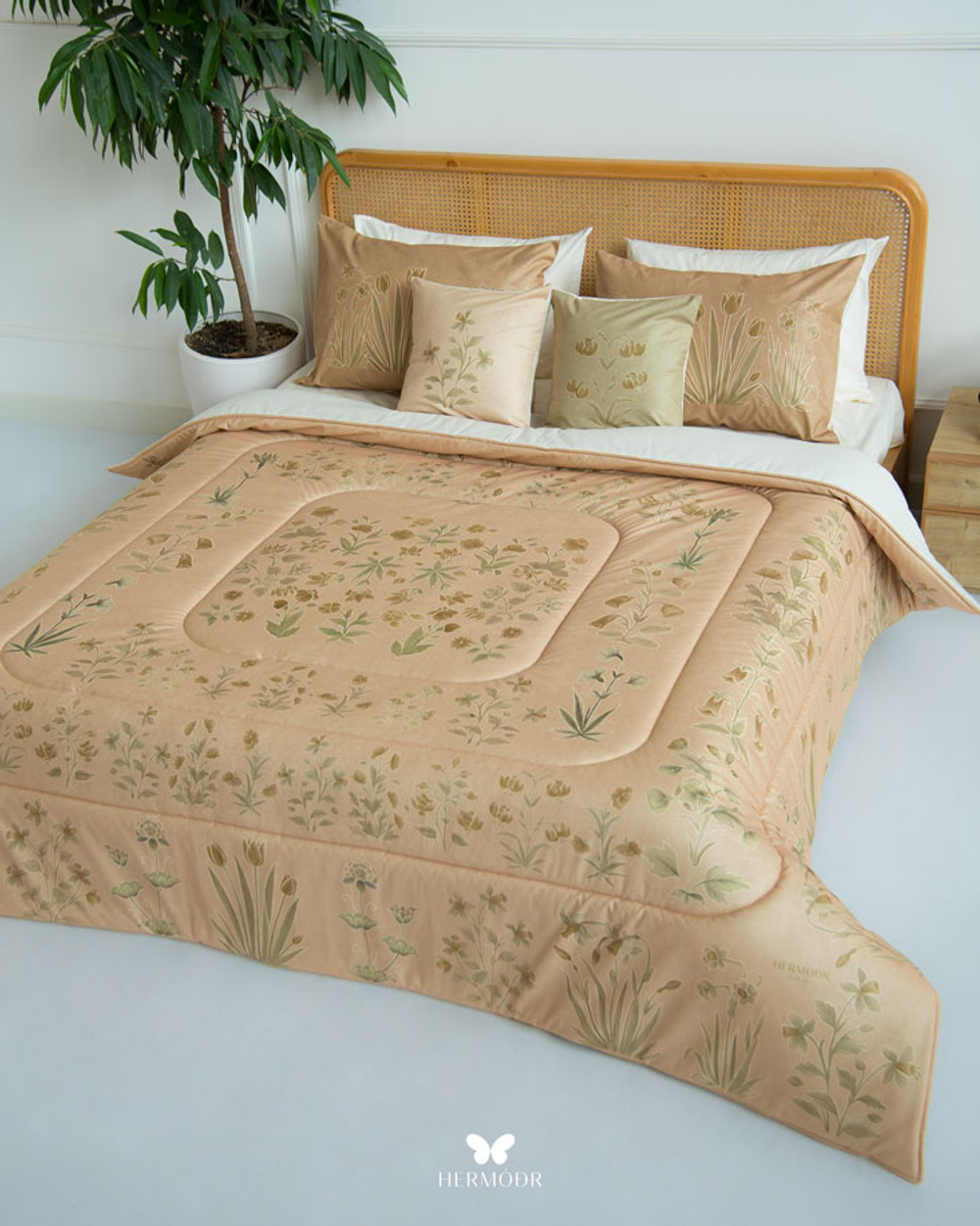 Комплект постельного белья двуспальный Shakhe Nabat Hermodr 8 предметов 130220307 Иран