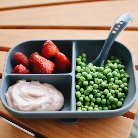 Тарелка из силикона Beaba Silicone Plate With Suction Cup Sage Green