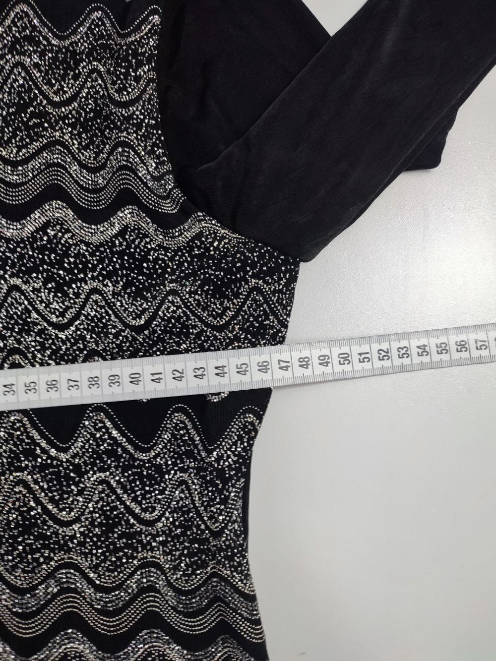 Джемпер обтягивающий с блестками 52 размер