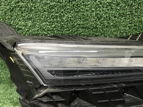 Битая Фара правая Hyundai Creta 2 (21-нв) галоген